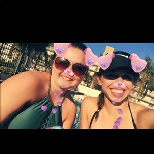 Meet your Posher, Danielle